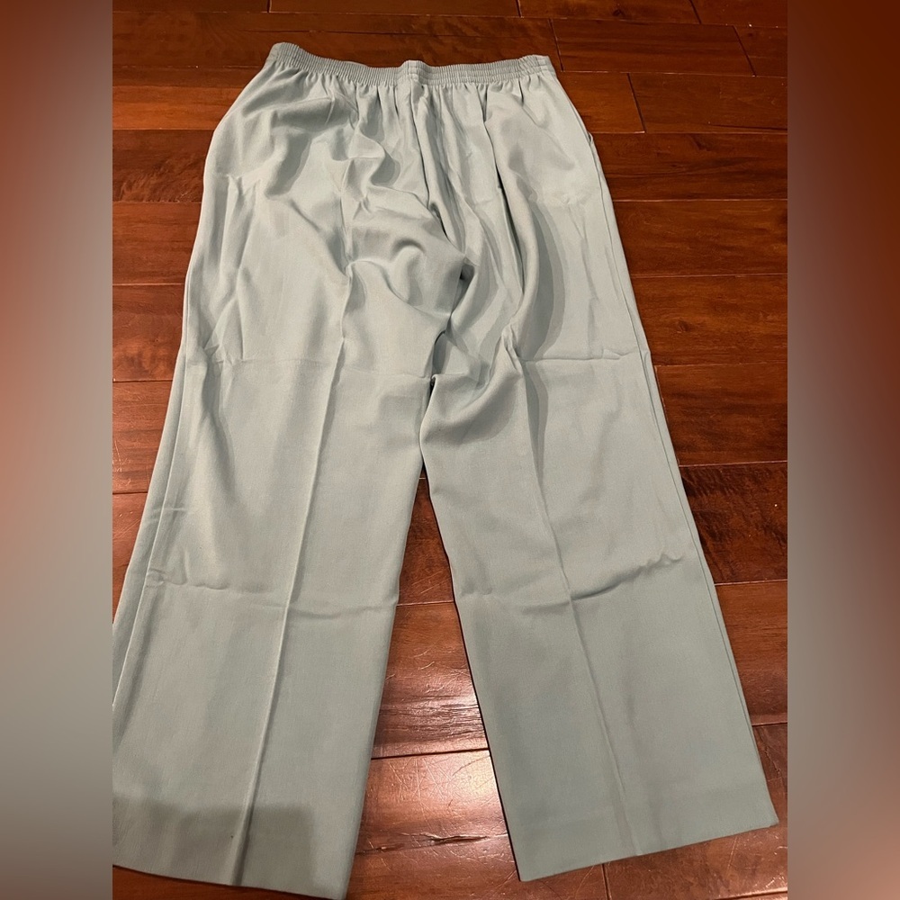 Alfred Dunner Sage Green Pants